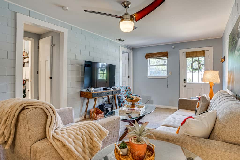 5 Mi to Will Rogers Center! Private Oasis w/ Grill