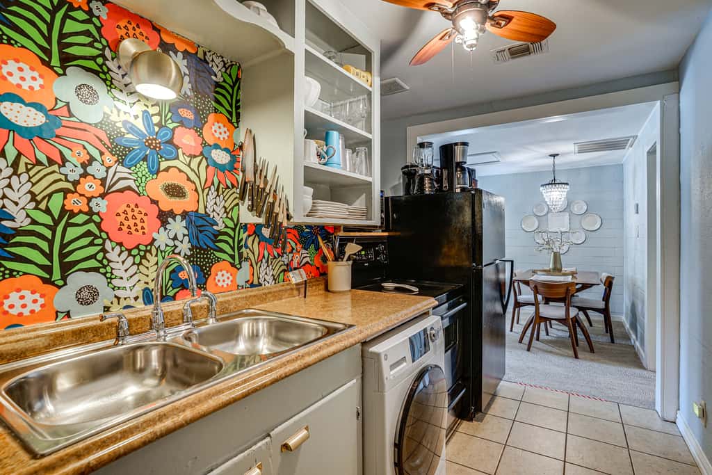 5 Mi to Will Rogers Center! Private Oasis w/ Grill