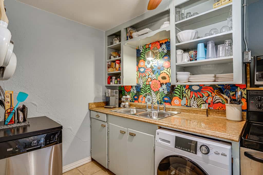 5 Mi to Will Rogers Center! Private Oasis w/ Grill