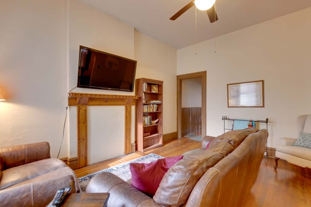2 Mi to Dtwn: Apartment in Saint Louis