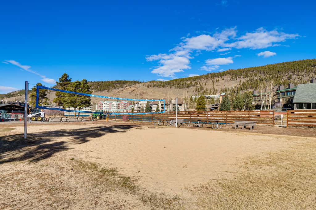 1 Mi to Keystone Resort: Mtn-View Family Escape!
