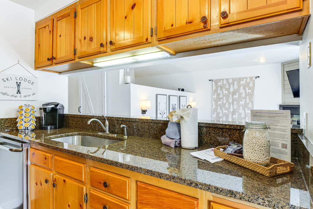 1 Mi to Keystone Resort: Mtn-View Family Escape!