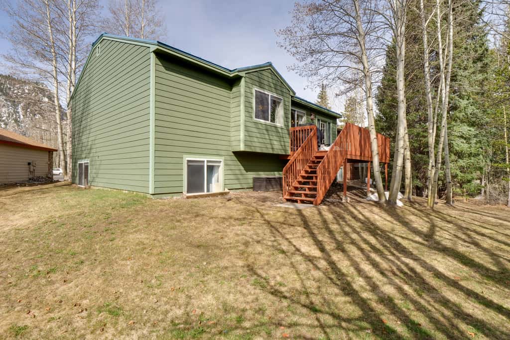 8 Mi to Copper Mtn: Dtwn Frisco Retreat w/ Deck!