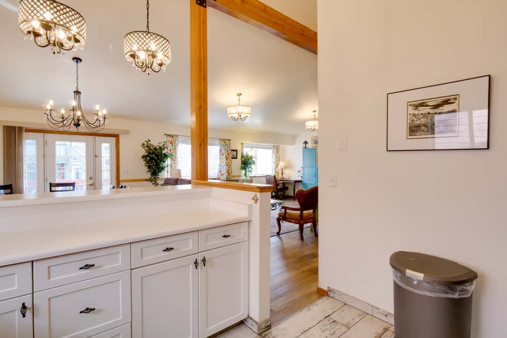 8 Mi to Copper Mtn: Dtwn Frisco Retreat w/ Deck!