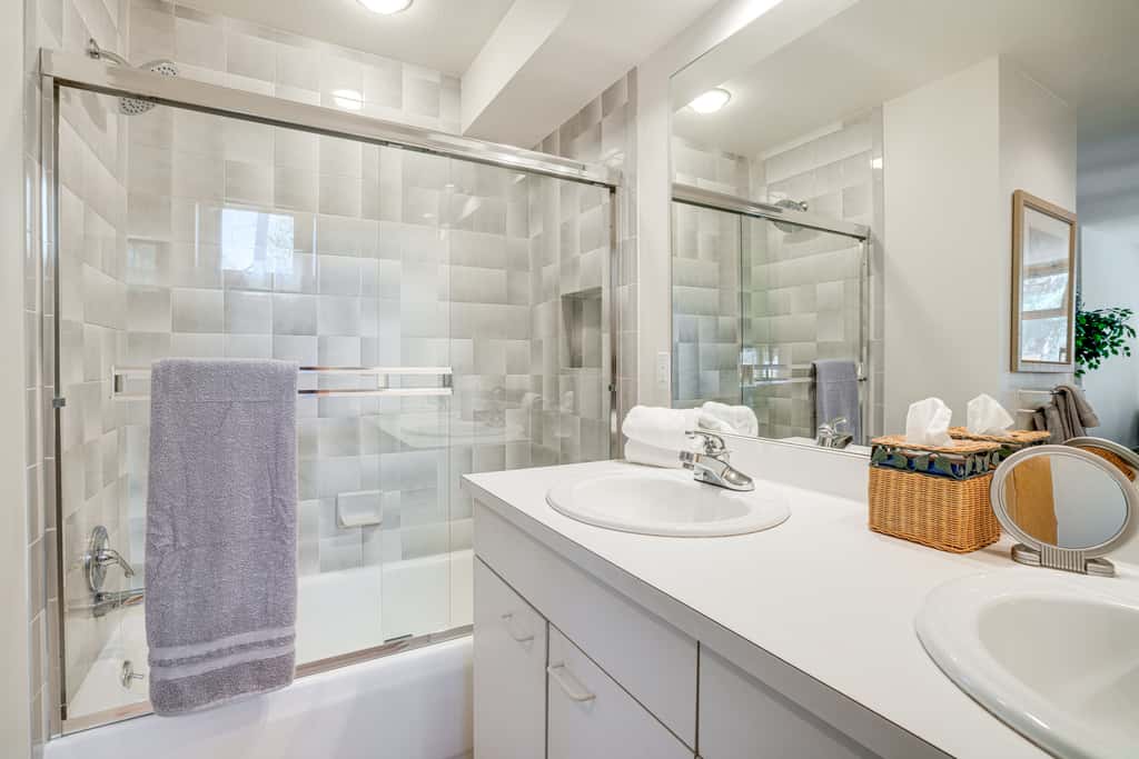 Mtn-View Deck, Workspace! Walkable Frisco Condo