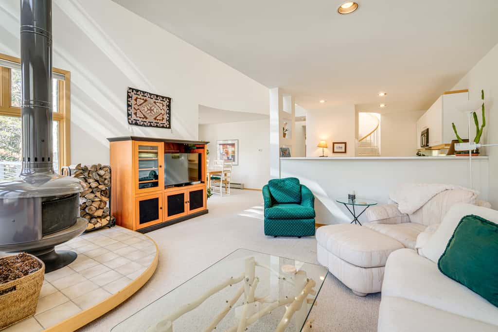 Mtn-View Deck, Workspace! Walkable Frisco Condo