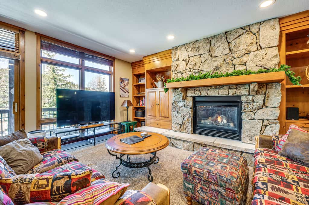 Walk to Gondola: Condo w/ Deck in Winter Park!