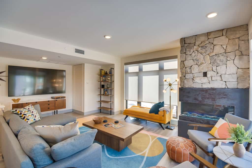Winter Park Condo w/ Hot Tub, Balcony & Shuttle!