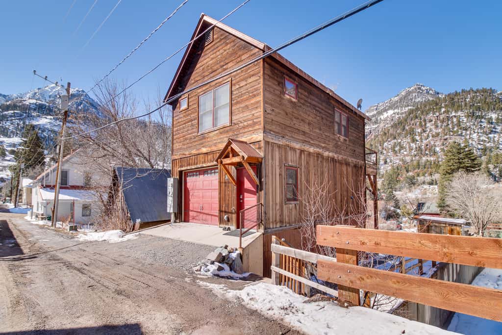 Cozy Ouray Hideaway: Mountain Views, Steps to Main