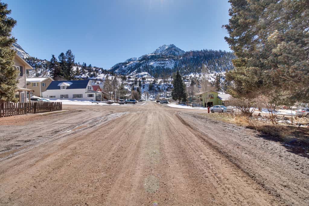 Cozy Ouray Hideaway: Mountain Views, Steps to Main