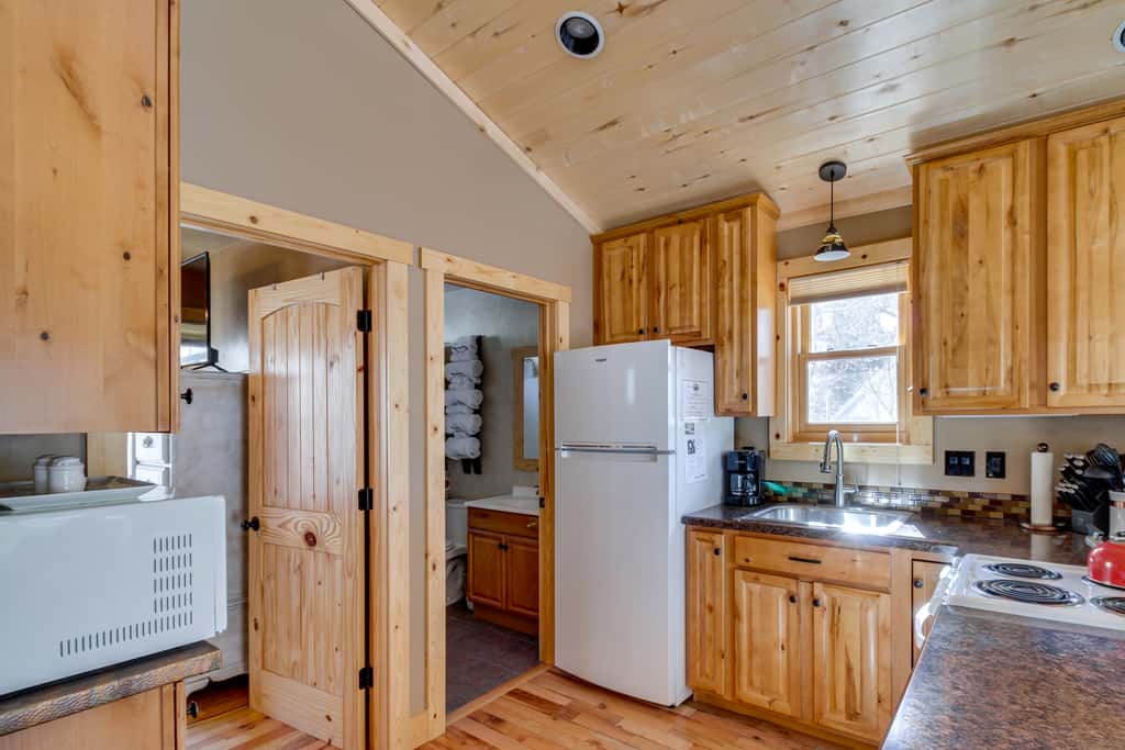 Cozy Ouray Hideaway: Mountain Views, Steps to Main