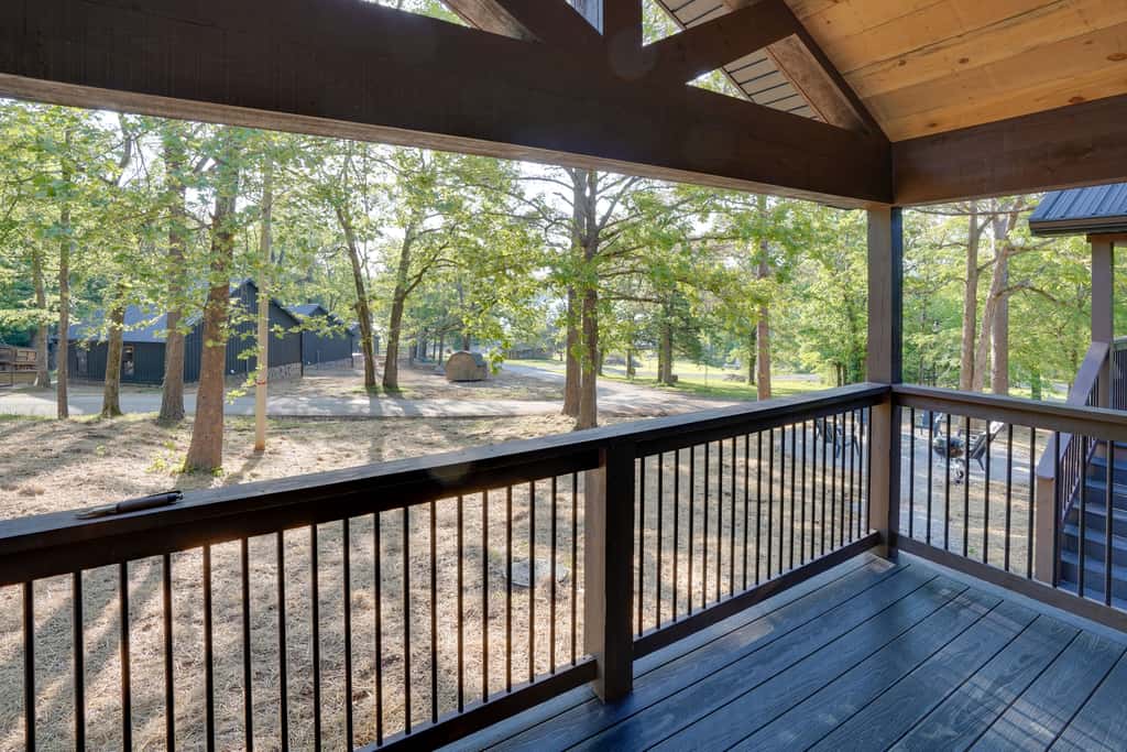 Walk to Kentucky Lake! Pet-Friendly Murray Duplex
