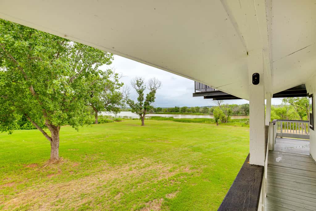 Granbury Home w/ Lake Views ~ 6 Mi to Boat Launch!