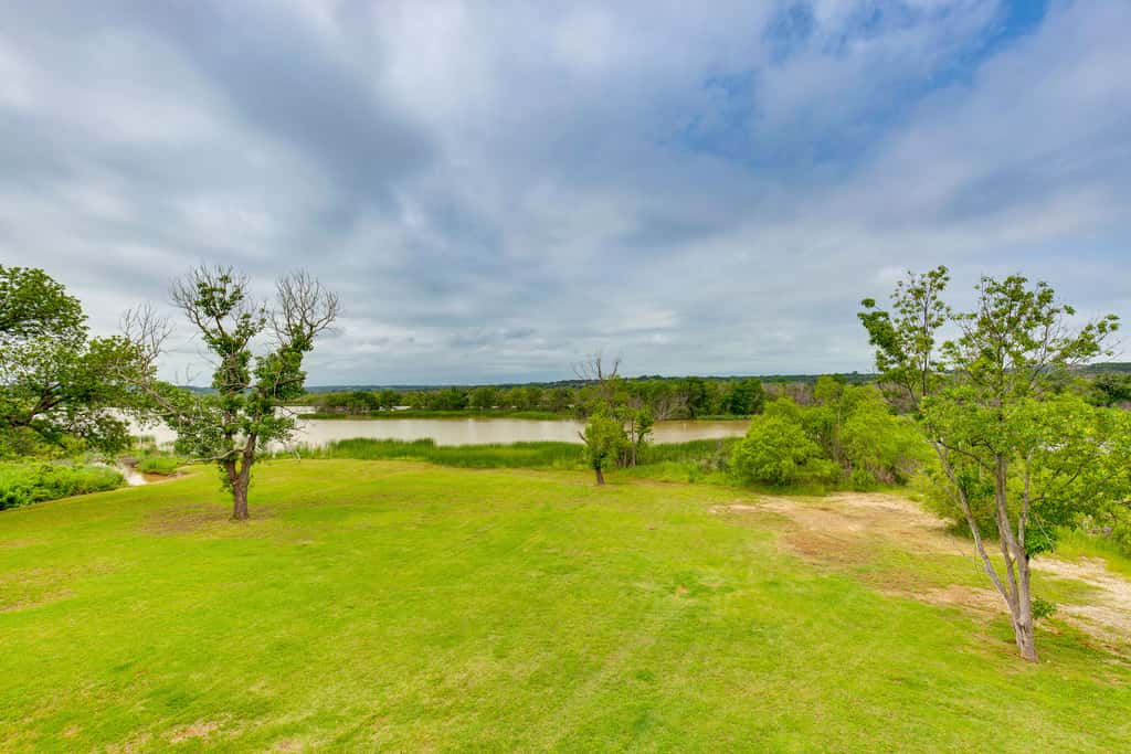 Granbury Home w/ Lake Views ~ 6 Mi to Boat Launch!