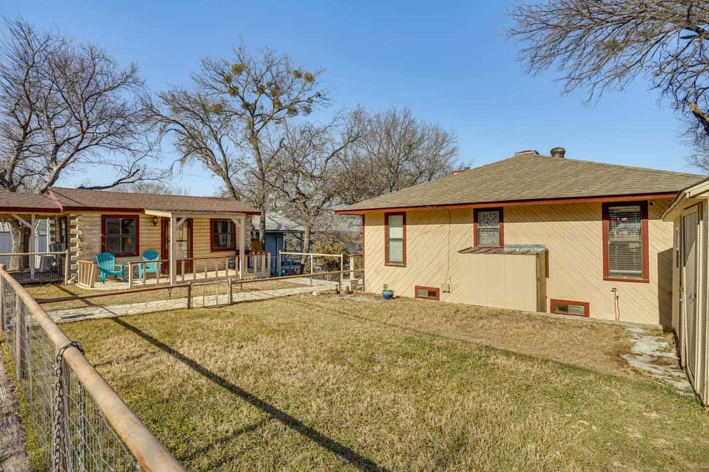 5 Mi to Granbury Square: Waterfront Escape w/ Dock