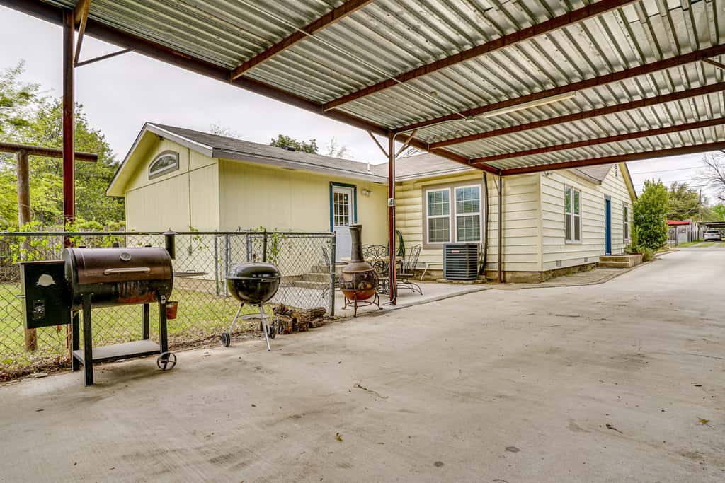 Family + Pet Friendly: Fort Worth Home Near TCU!