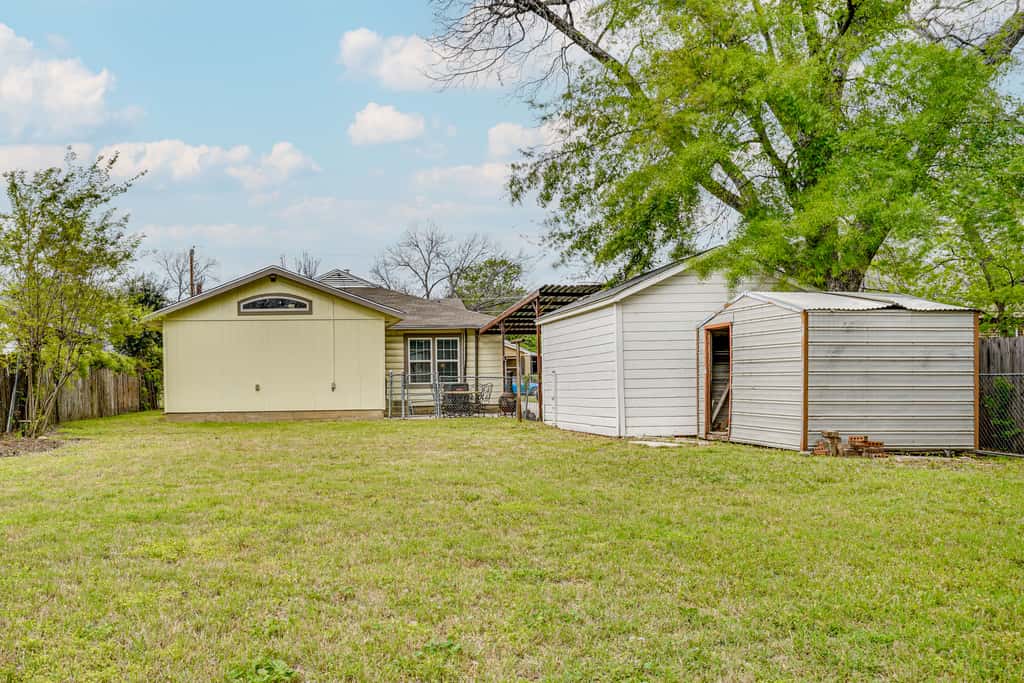Family + Pet Friendly: Fort Worth Home Near TCU!