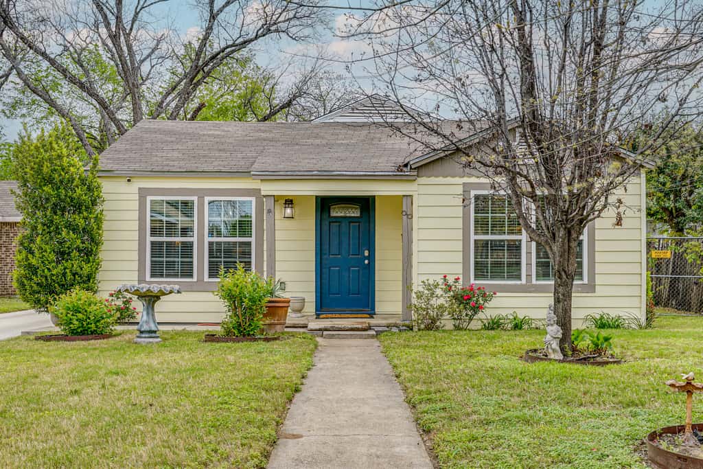 Family + Pet Friendly: Fort Worth Home Near TCU!