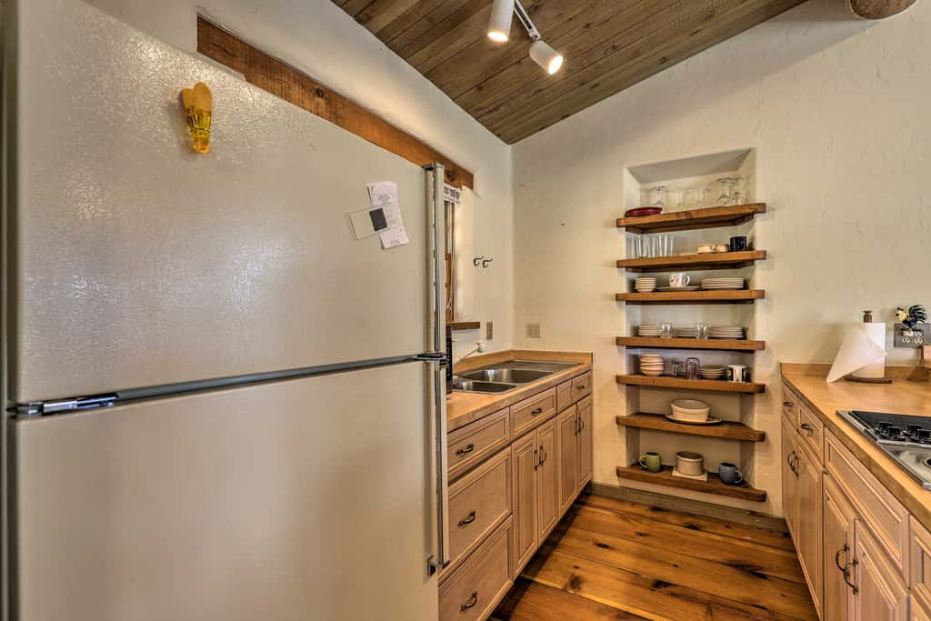 Hike & Relax: Prescott Studio w/ Thumb Butte Views