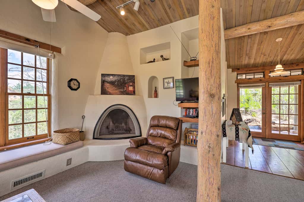 Hike & Relax: Prescott Studio w/ Thumb Butte Views