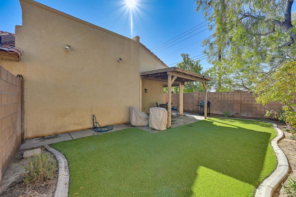 Renovated Yuma Home w/ Community Pool!