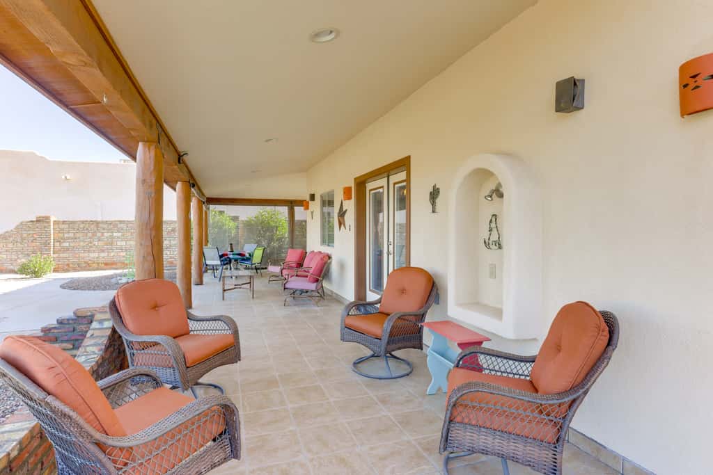 Mtn-View Casita w/ Rooftop Deck & Patio in Yuma!