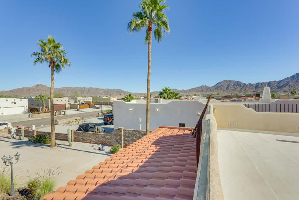 Mtn-View Casita w/ Rooftop Deck & Patio in Yuma!