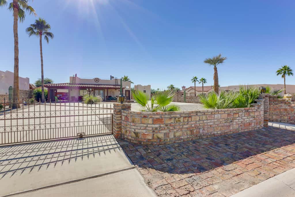 Mtn-View Casita w/ Rooftop Deck & Patio in Yuma!
