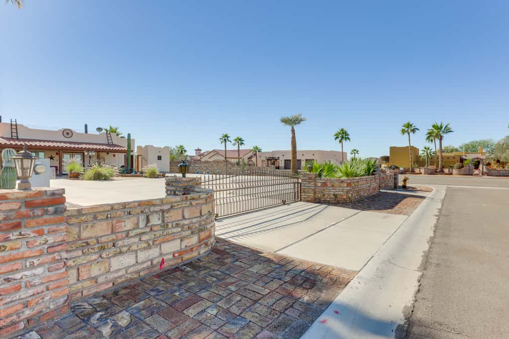 Mtn-View Casita w/ Rooftop Deck & Patio in Yuma!