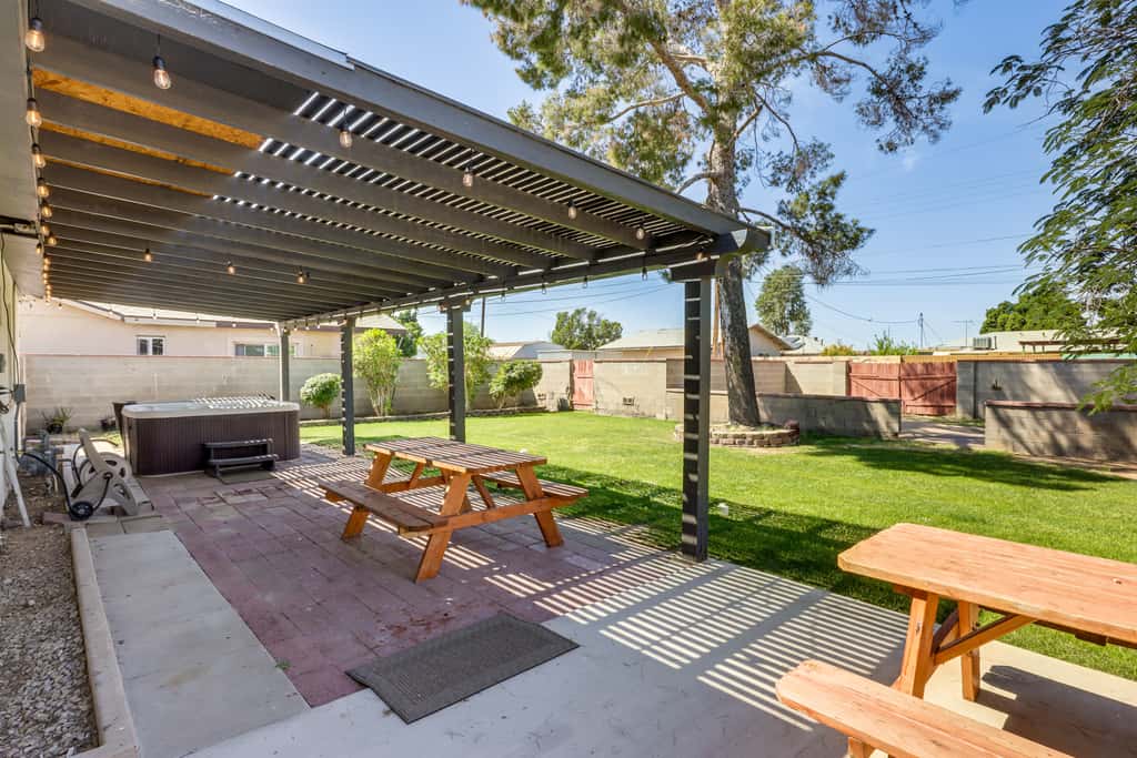Quiet Yuma Retreat w/ Hot Tub & Spacious Backyard