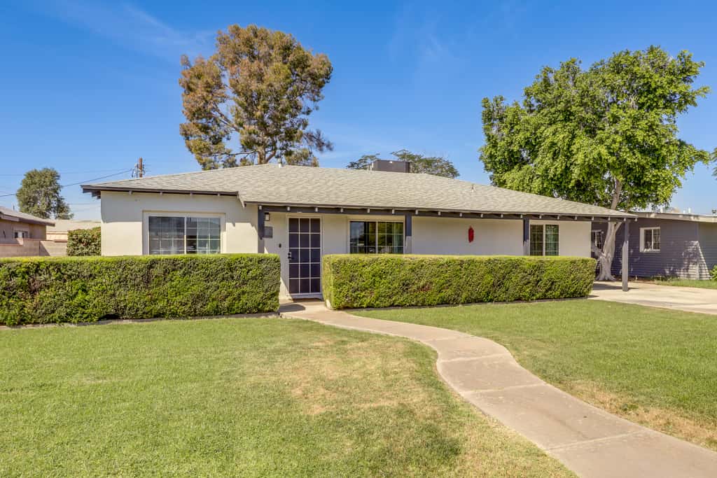 Quiet Yuma Retreat w/ Hot Tub & Spacious Backyard