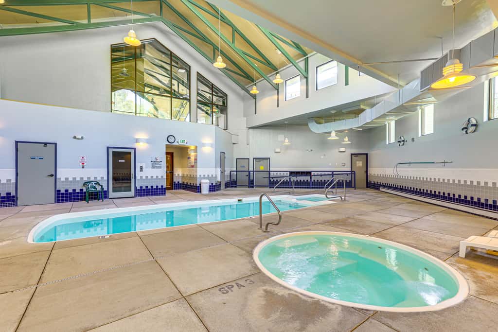 Pool & Hot Tub Access! Silverthorne Basecamp