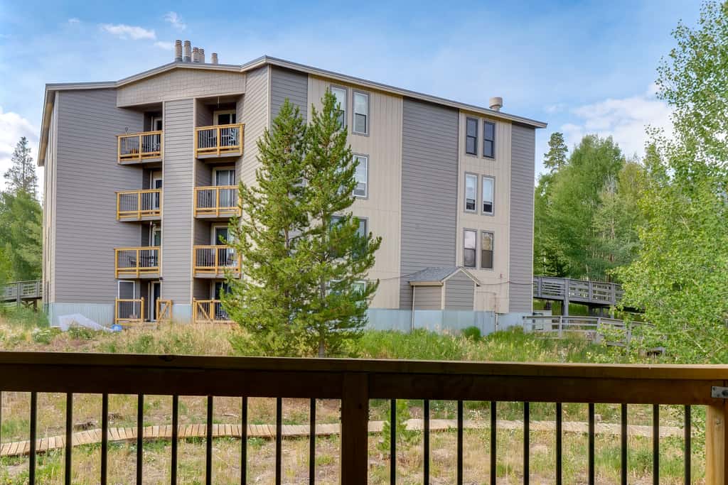 Pool & Hot Tub Access! Silverthorne Basecamp
