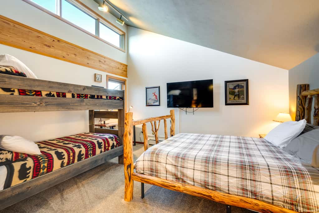All-Season Base w/ Epic Views in Silverthorne!
