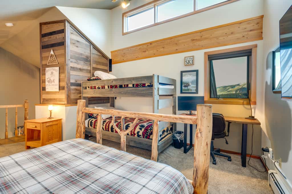 All-Season Base w/ Epic Views in Silverthorne!