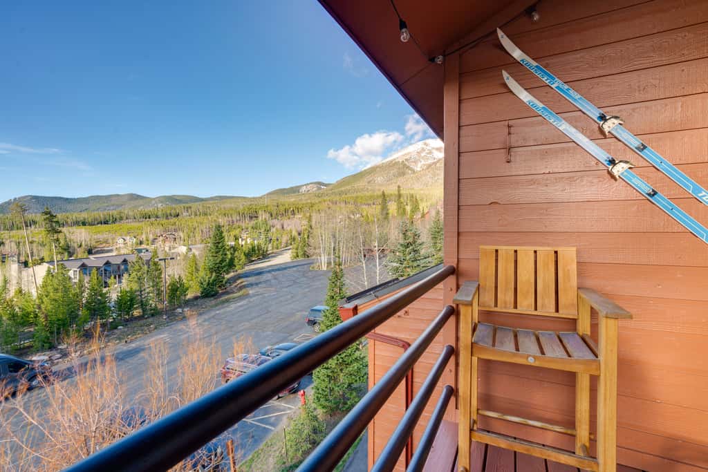 All-Season Base w/ Epic Views in Silverthorne!