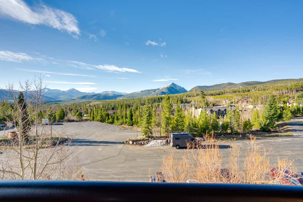 All-Season Base w/ Epic Views in Silverthorne!