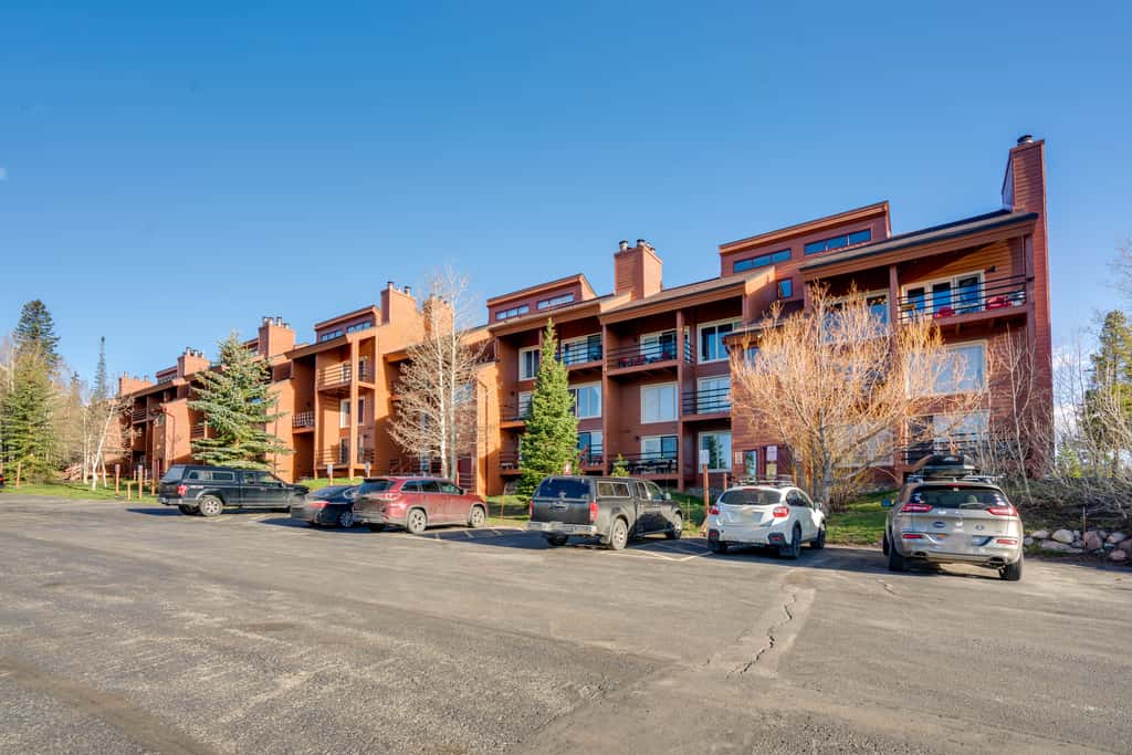 All-Season Base w/ Epic Views in Silverthorne!