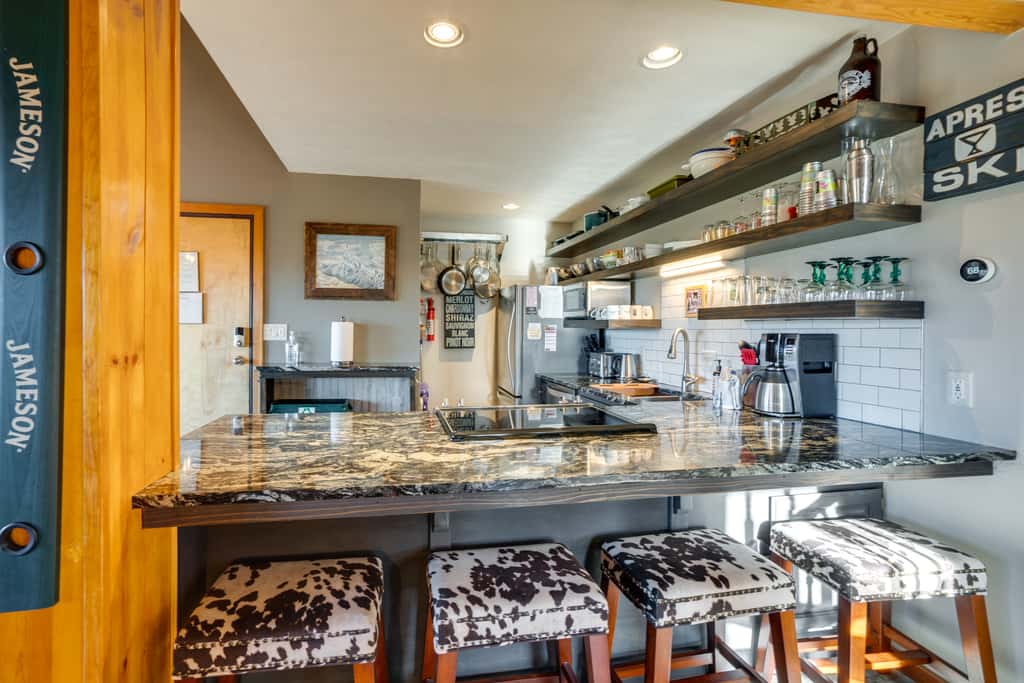 All-Season Base w/ Epic Views in Silverthorne!
