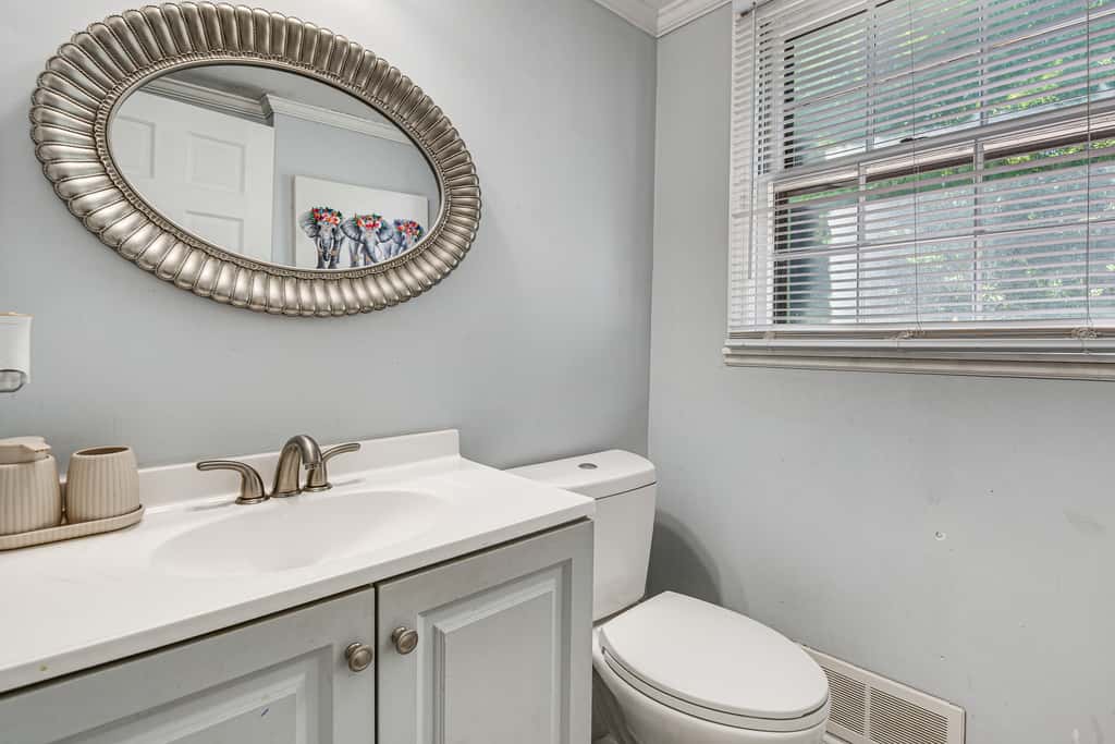 Spacious Home w/ Hot Tub, 14 Mi to Downtown ATL!