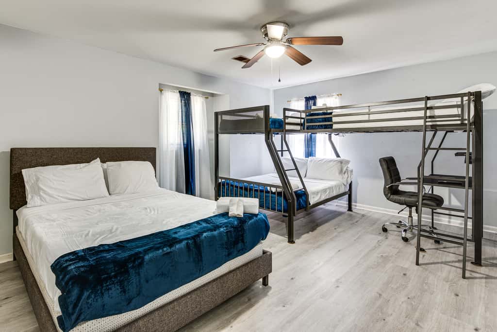 Spacious Home w/ Hot Tub, 14 Mi to Downtown ATL!