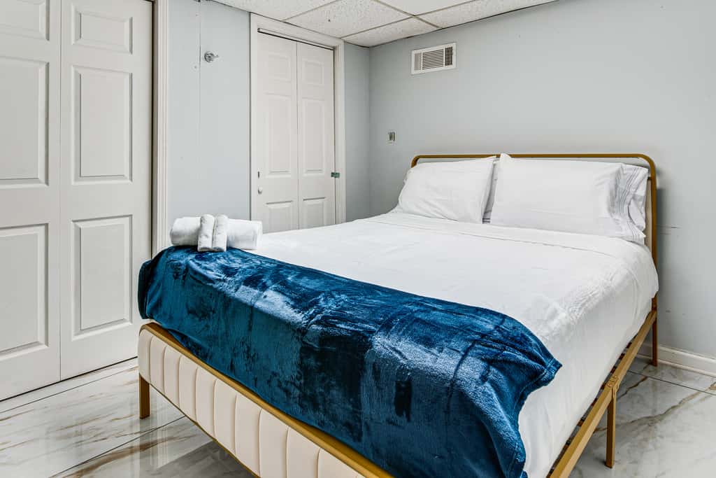 Spacious Home w/ Hot Tub, 14 Mi to Downtown ATL!