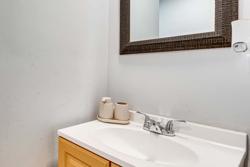 Spacious Home w/ Hot Tub, 14 Mi to Downtown ATL!