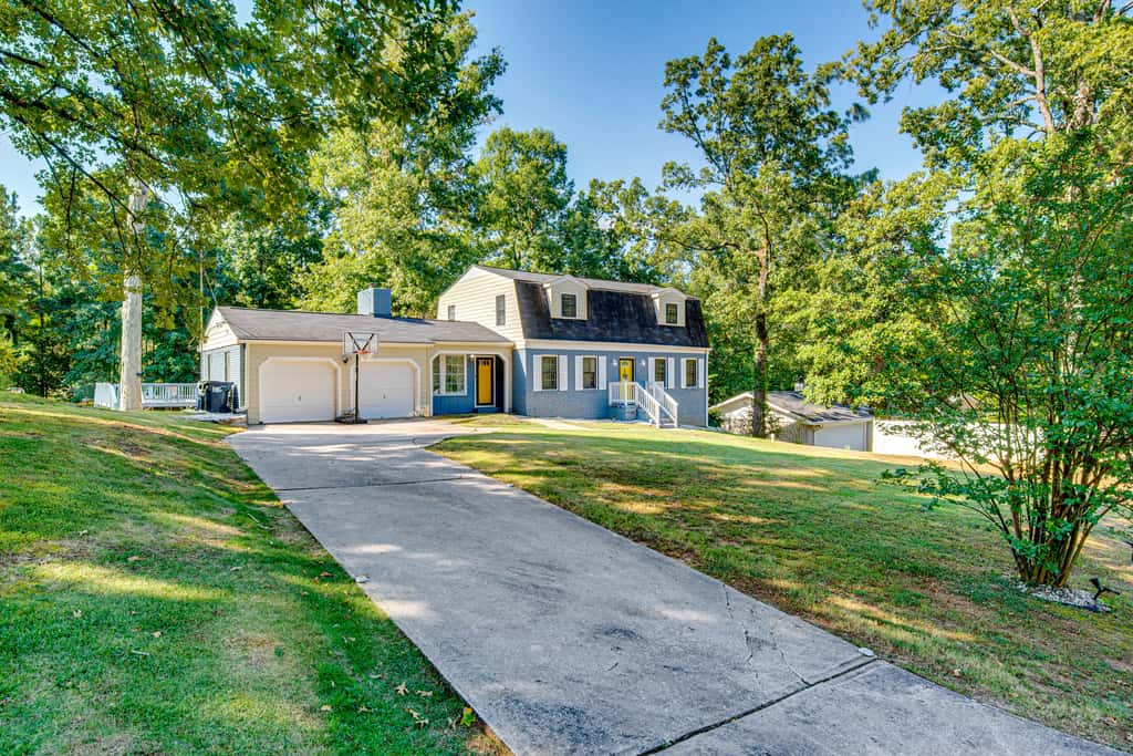 Spacious Home w/ Hot Tub, 14 Mi to Downtown ATL!