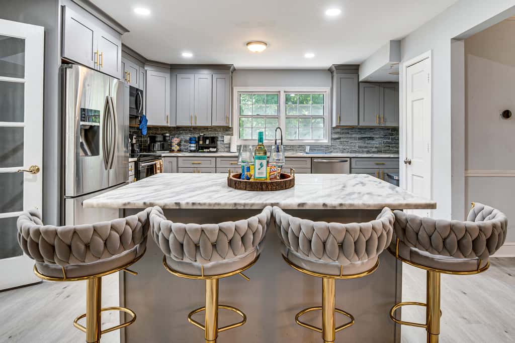 Spacious Home w/ Hot Tub, 14 Mi to Downtown ATL!