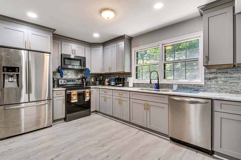 Spacious Home w/ Hot Tub, 14 Mi to Downtown ATL!