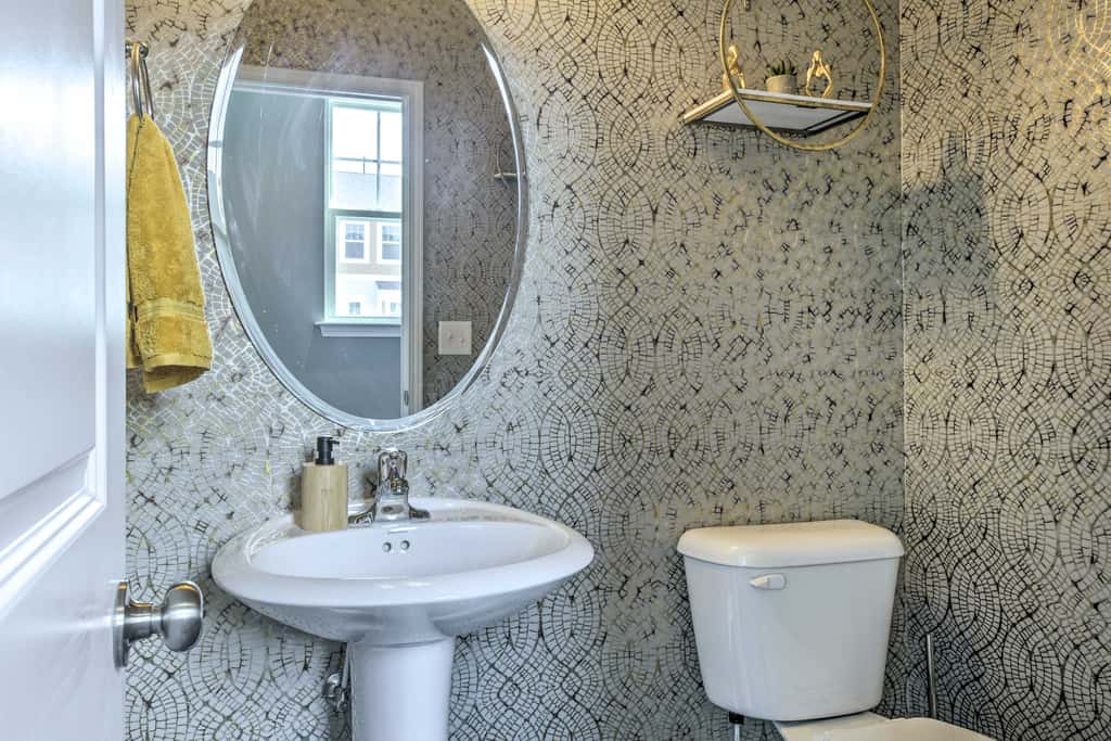 Tasteful Durham Townhome - 6 Mi to Downtown!