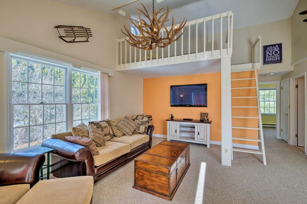 Condo w/ Loft: 2 Mi to Windham Mountain Ski!