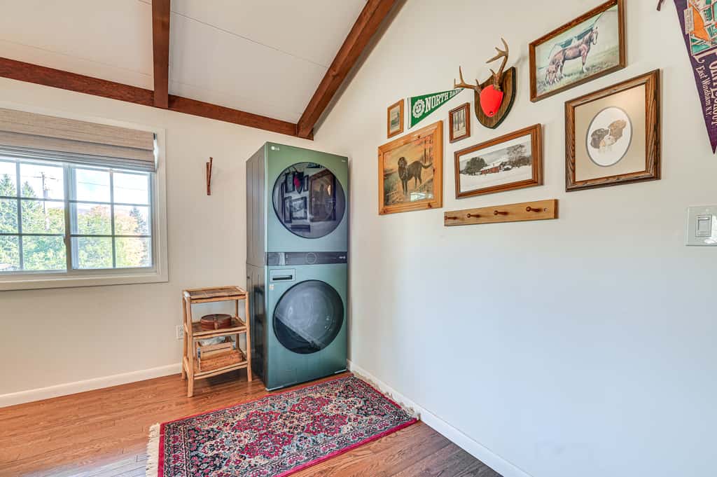 Cozy Mtn-View Chalet < 2 Mi to Windham Slopes