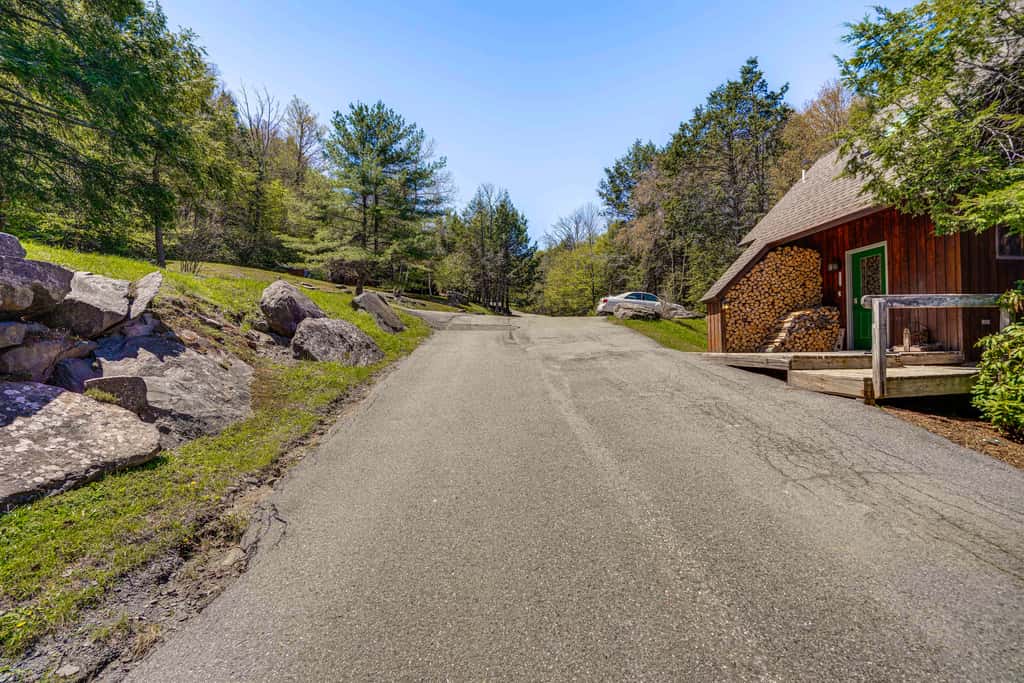 Ski, Hike & More: Year-Round Gem in Windham